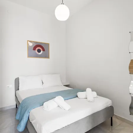 Bliss - 5' To Old Town La Canea