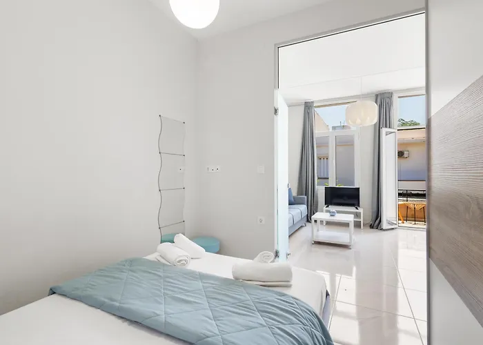 Bliss - 5' To Old Town